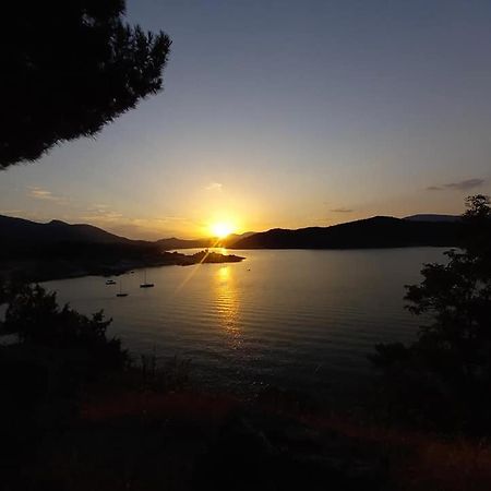 Ruralrut En El Tiemblo Precios Especiales A Partir De 7 Noches, Wifi, Cabina De Hidromasaje, Aire Acondicionado, Zonas De Bano Naturales Cercanas Эль-Тьембло Экстерьер фото