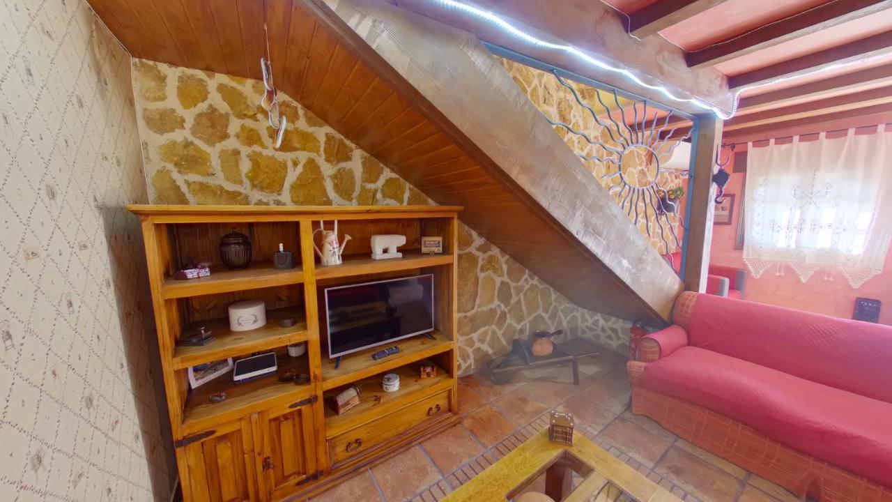 Ruralrut En El Tiemblo Precios Especiales A Partir De 7 Noches, Wifi, Cabina De Hidromasaje, Aire Acondicionado, Zonas De Bano Naturales Cercanas Эль-Тьембло Экстерьер фото