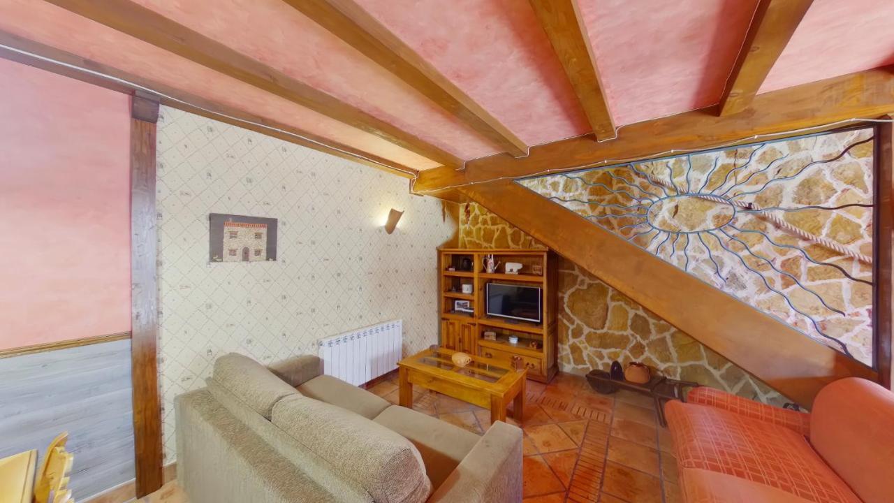 Ruralrut En El Tiemblo Precios Especiales A Partir De 7 Noches, Wifi, Cabina De Hidromasaje, Aire Acondicionado, Zonas De Bano Naturales Cercanas Эль-Тьембло Экстерьер фото