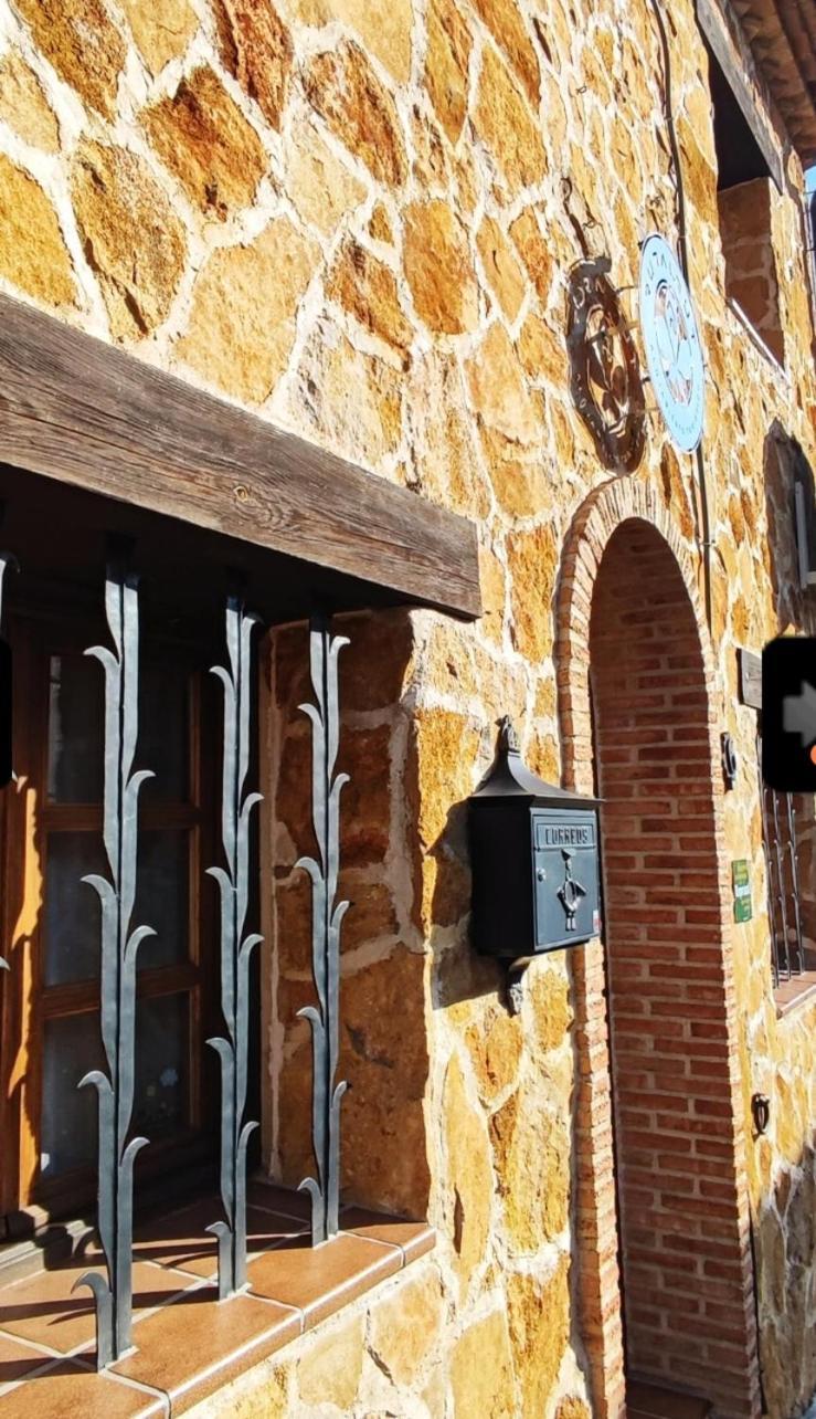 Ruralrut En El Tiemblo Precios Especiales A Partir De 7 Noches, Wifi, Cabina De Hidromasaje, Aire Acondicionado, Zonas De Bano Naturales Cercanas Эль-Тьембло Экстерьер фото